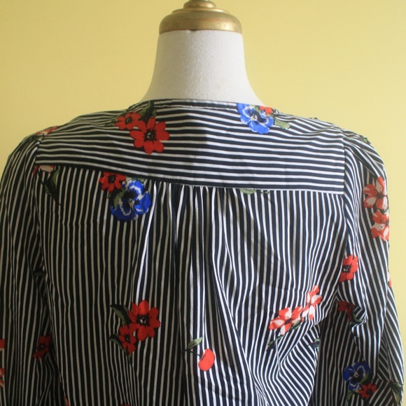 Beautiful Retro Wrap Shirt - Picture 7 of 7